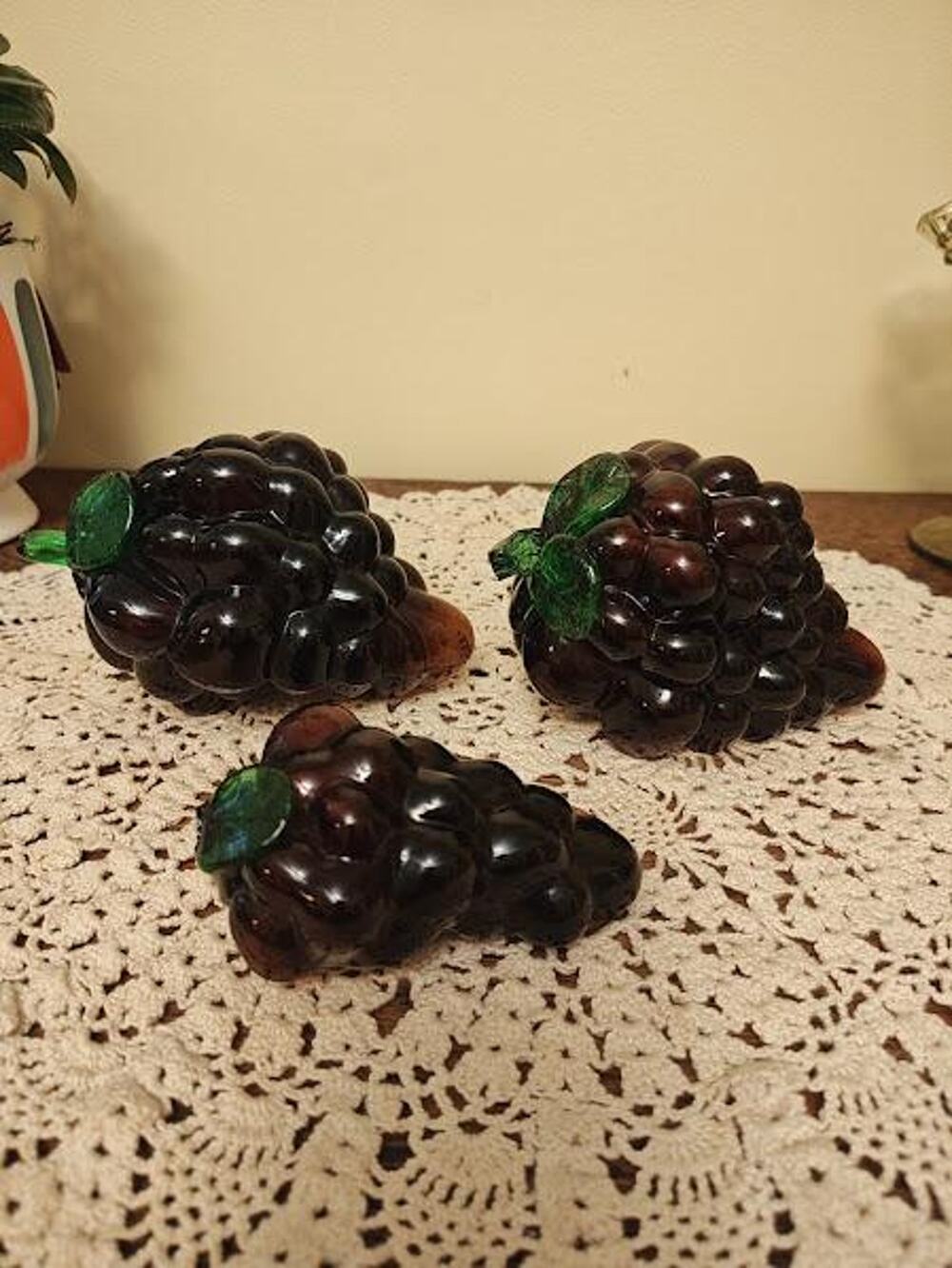 Blinko set of 3 hand blown purple grapes of various sizes